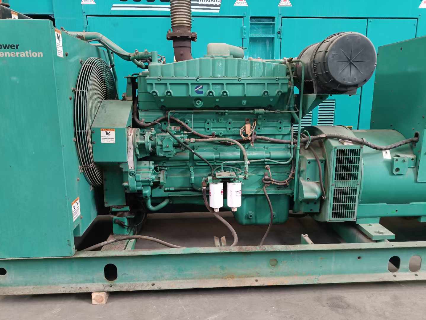 镇安过载会对 600kW 柴油发电机组造成哪些损害？
