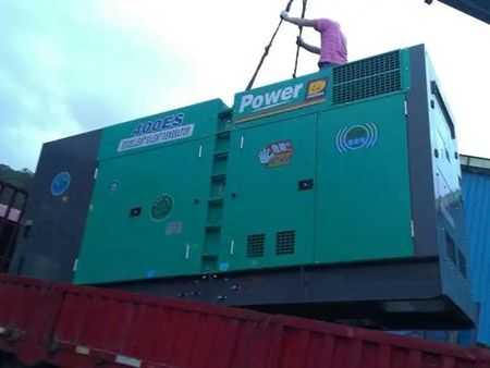 镇安柴油发电机组转速不稳定时，如何对发动机进行维护？