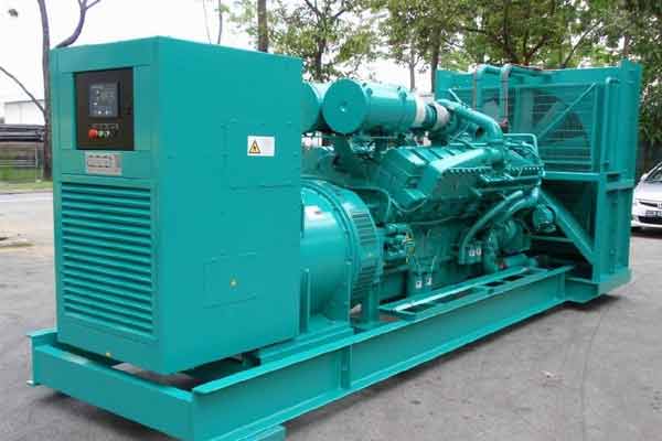 镇安柴油发电机组电压不稳定怎样维修？