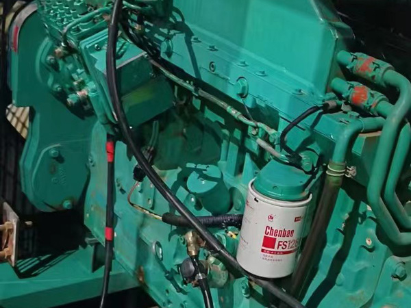 镇安如何确定新的发电机组控制系统是否与原系统兼容？